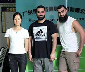 澳大利亞客戶到妖精视频污网站采購商用健身房器材
