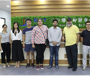 印度客戶來中國進口健身房器材 廣州妖精视频污网站健身房案例