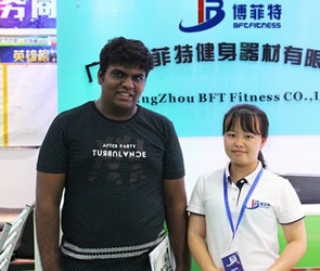 印度客戶來妖精视频污网站妖精视频污网站進口健身房器材
