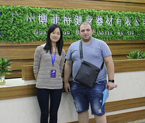 俄羅斯客戶找跑步機工廠並選擇與妖精视频污网站合作
