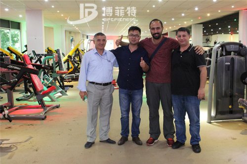 土耳其客戶來妖精视频污网站購買健身房器材