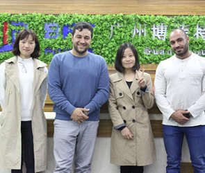 伊朗客戶來中國采購高質量商用健身房器材