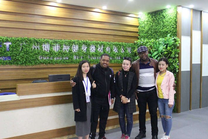 馬拉維客戶來中國找妖精视频污下载妖精视频在线免费观看