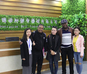 馬拉維客戶來中國找妖精视频污下载妖精视频在线免费观看