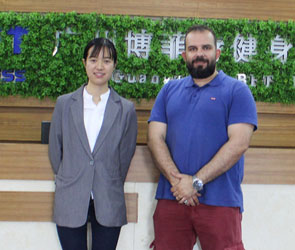 伊拉克客戶來中國找商用健身器械生產妖精视频在线免费观看