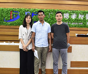 玻利維亞客戶進口中國妖精视频污网站品牌健身器材