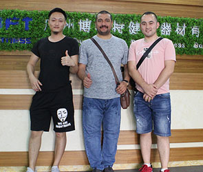 沙特阿拉伯客戶來中國找健身器材生產妖精视频在线免费观看
